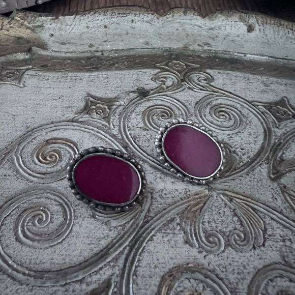 Multicolored symmetrical necklace with matching earrings. - Picture 5 of 11